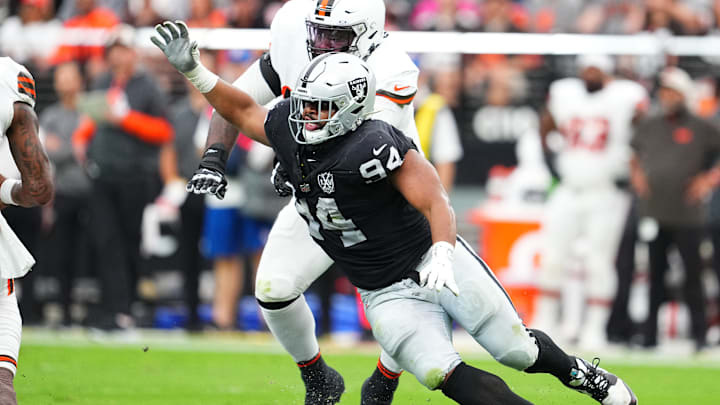 Cleveland Browns v Las Vegas Raiders