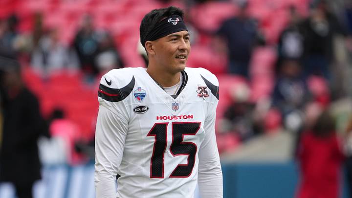 Houston Texans kicker Ka'imi Fairbairn (15) Houston Texans kicker Ka'imi Fairbairn (15)