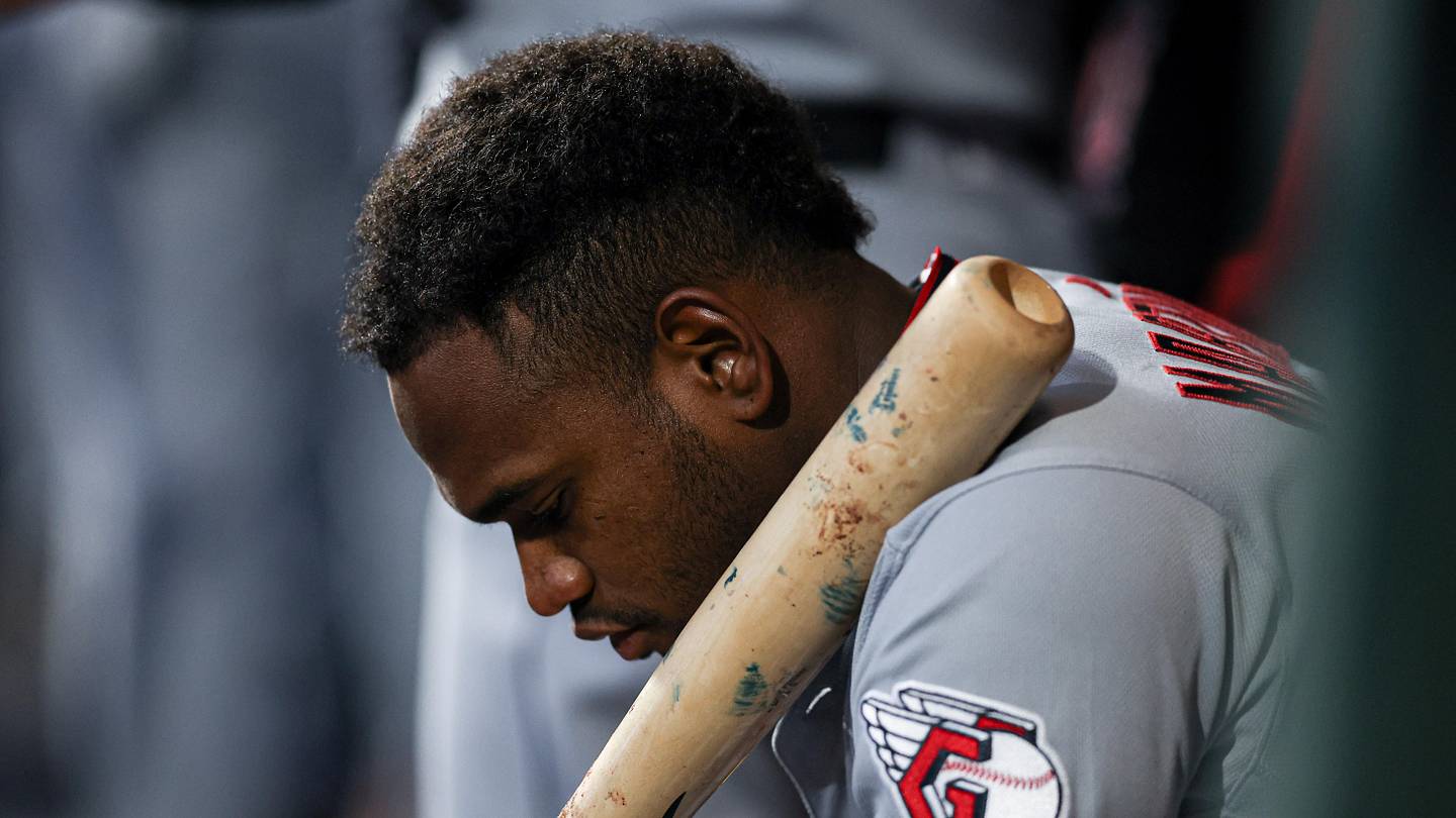 Angel Martínez Deemed Day-to-Day After Guardians’ Injury Scare on Saturday
