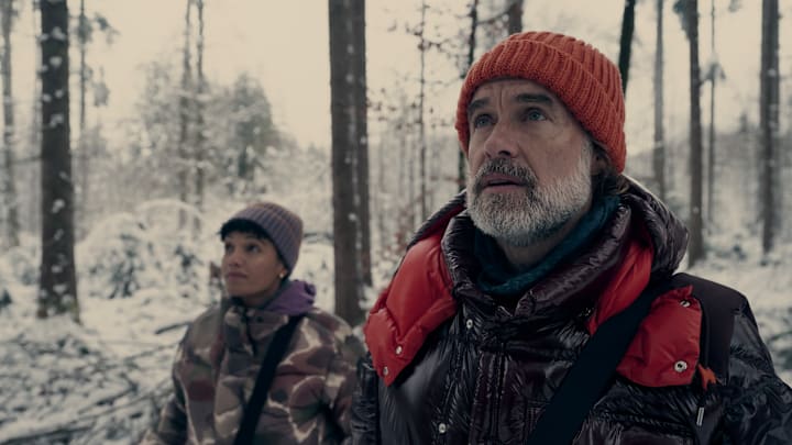 NINE PERFECT STRANGERS - “First Look” - Nine new strangers connected in ways they could never imagine are invited by mysterious guru, Masha Dmitrichenko (Nicole Kidman), to join a transformational wellness retreat in the Austrian Alps. Over the course of a week, she takes them to the brink. Will they make it? Will she? Masha is willing to try anything in the interest of healing everyone involved, including herself. (Disney/Reiner Bajo)
MAISIE RICHARDSON-SELLERS, MURRAY BARTLETT