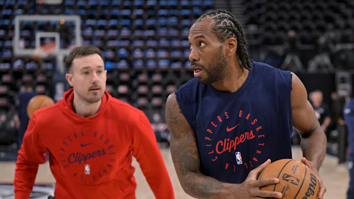 Apr 26, 2025; Inglewood, California, USA; Los Angeles Clippers forward Kawhi Leonard (2) warms up prior to game four of round one of the 2024 NBA Playoffs at Intuit Dome. Mandatory Credit: Jayne Kamin-Oncea-Imagn Images Apr 26, 2025; Inglewood, California, USA; Los Angeles Clippers forward Kawhi Leonard (2) warms up prior to game four of round one of the 2024 NBA Playoffs at Intuit Dome. Mandatory Credit: Jayne Kamin-Oncea-Imagn Images