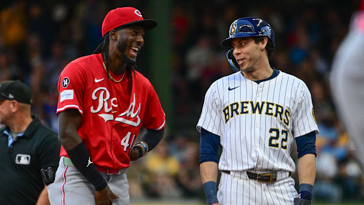 Sep 28, 2025; Milwaukee, Wisconsin, USA; Cincinnati Reds shortstop Elly De La Cruz (44) talks to Milwaukee Brewers designated hitter Christian Yelich (22) between pitches in the first inning at American Family Field. Mandatory Credit: Benny Sieu-Imagn Images Sep 28, 2025; Milwaukee, Wisconsin, USA; Cincinnati Reds shortstop Elly De La Cruz (44) talks to Milwaukee Brewers designated hitter Christian Yelich (22) between pitches in the first inning at American Family Field. Mandatory Credit: Benny Sieu-Imagn Images
