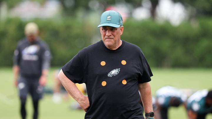 Jun 10, 2026; Philadelphia, PA, USA; Philadelphia Eagles defensive coordinator Vic Fangio during minicamp at Jefferson Health Training Complex. Jun 10, 2026; Philadelphia, PA, USA; Philadelphia Eagles defensive coordinator Vic Fangio during minicamp at Jefferson Health Training Complex.