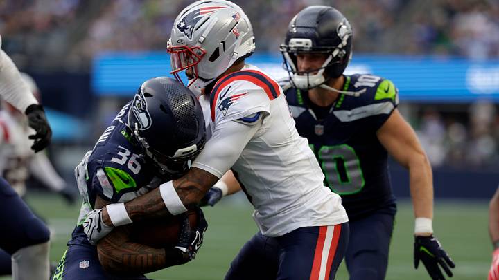 Sep 9, 2026; Seattle, Washington, USA; New England Patriots cornerback Carlton Davis III (7) tackles Seattle Seahawks running back George Holani (36) during the second quarter at Lumen Field. Mandatory Credit: Joe Nicholson-Imagn Images Sep 9, 2026; Seattle, Washington, USA; New England Patriots cornerback Carlton Davis III (7) tackles Seattle Seahawks running back George Holani (36) during the second quarter at Lumen Field. Mandatory Credit: Joe Nicholson-Imagn Images