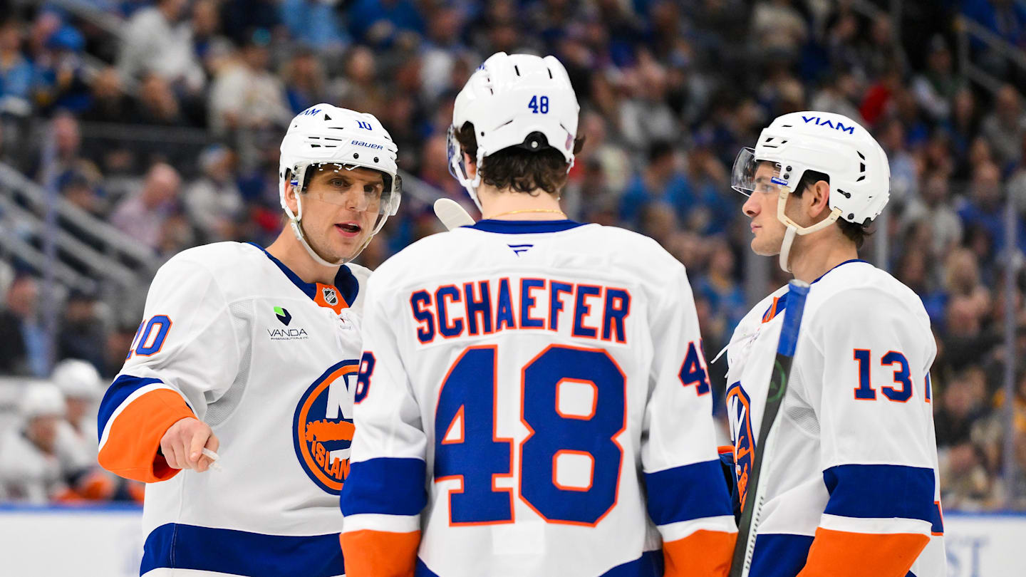 Mathew Barzal caps another NY Islanders' comeback with overtime winner in St. Louis