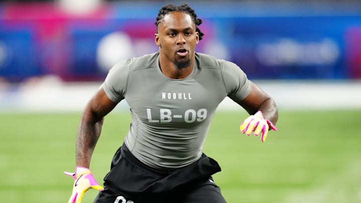 Feb 29, 2024; Indianapolis, IN, USA; Florida State linebacker Kalen Deloach (LB09) works out during the 2024 NFL Combine at Lucas Oil Stadium. Mandatory Credit: Kirby Lee-USA TODAY Sports Feb 29, 2024; Indianapolis, IN, USA; Florida State linebacker Kalen Deloach (LB09) works out during the 2024 NFL Combine at Lucas Oil Stadium. Mandatory Credit: Kirby Lee-USA TODAY Sports