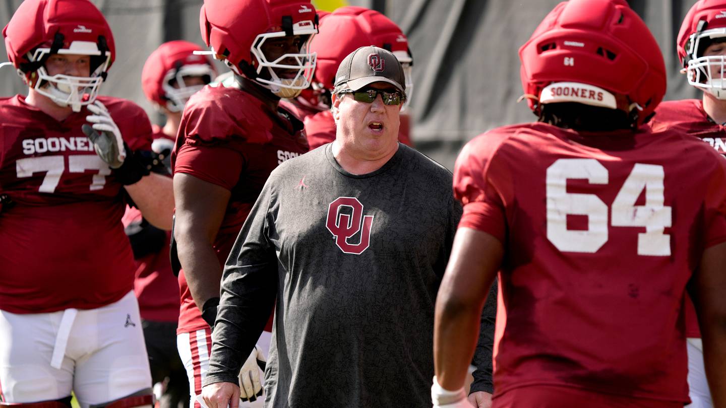 Bill Bedenbaugh is taking OU back to its roots in building offensive line robustness and relevance
