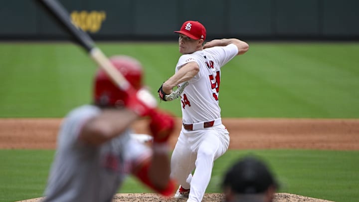Sep 12, 2024; St. Louis, Missouri, USA; St. Louis Cardinals starting pitcher Sonny Gray (54) pitches against Cincinnati Reds pinch hitter Amed Rosario (38) during the sixth inning at Busch Stadium. Mandatory Credit: Jeff Curry-Imagn Images Sep 12, 2024; St. Louis, Missouri, USA; St. Louis Cardinals starting pitcher Sonny Gray (54) pitches against Cincinnati Reds pinch hitter Amed Rosario (38) during the sixth inning at Busch Stadium. Mandatory Credit: Jeff Curry-Imagn Images