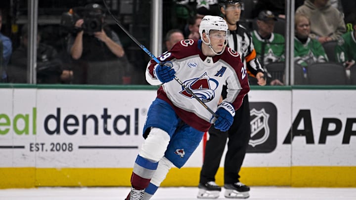 Nathan MacKinnon and the Avalanche are looking to bounce back in Chicago.