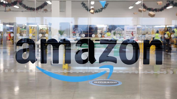 Birmingham Unveils Amazon's £500 Million Robotic Fulfillment Centre