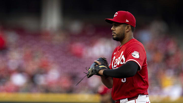 Aug 17, 2024; Cincinnati, Ohio, USA; Cincinnati Reds first baseman Jeimer Candelario (3) prepares between pitches in the third inning of the MLB game between the Cincinnati Reds and Kansas City Royals at Great American Ball Park in Cincinnati on Saturday, Aug. 17, 2024.  Mandatory Credit: Albert Cesare/The Cincinnati Enquirer-Imagn Images