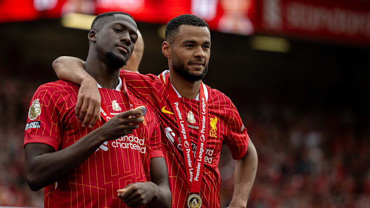 Ibrahima Konate und Cody Gakpo von Liverpool Ibrahima Konate und Cody Gakpo von Liverpool