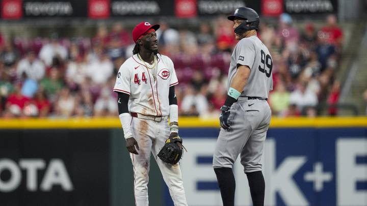 Jun 25, 2025; Cincinnati, Ohio, USA; Cincinnati Reds shortstop Elly De La Cruz talks with New York Yankees outfielder Aaron Judge during the game in the sixth inning at Great American Ball Park. Mandatory Credit: Aaron Doster-Imagn Images Jun 25, 2025; Cincinnati, Ohio, USA; Cincinnati Reds shortstop Elly De La Cruz talks with New York Yankees outfielder Aaron Judge during the game in the sixth inning at Great American Ball Park. Mandatory Credit: Aaron Doster-Imagn Images
