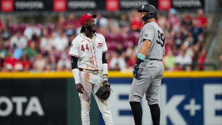 Jun 25, 2025; Cincinnati, Ohio, USA; Cincinnati Reds shortstop Elly De La Cruz talks with New York Yankees outfielder Aaron Judge during the game in the sixth inning at Great American Ball Park. Mandatory Credit: Aaron Doster-Imagn Images Jun 25, 2025; Cincinnati, Ohio, USA; Cincinnati Reds shortstop Elly De La Cruz talks with New York Yankees outfielder Aaron Judge during the game in the sixth inning at Great American Ball Park. Mandatory Credit: Aaron Doster-Imagn Images