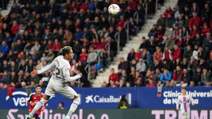 FBL-ESP-LIGA-OSASUNA-BARCELONA