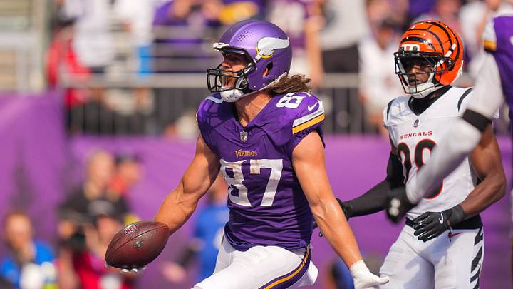 Sep 21, 2025; Minneapolis, Minnesota, USA; Minnesota Vikings tight end TJ. Hockenson (87) catches a touchdown pass against the Cincinnati Bengals during the second half at U.S. Bank Stadium. Mandatory Credit: Brad Rempel-Imagn Images