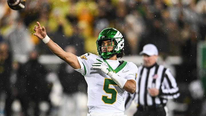 Dante Moore did not have a great game statistically but he was clutch for the Oregon Ducks, with a brilliant throw, a fourth quarter drive and a 49-yard run. Dante Moore did not have a great game statistically but he was clutch for the Oregon Ducks, with a brilliant throw, a fourth quarter drive and a 49-yard run.