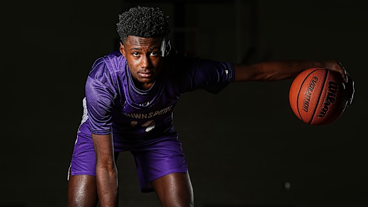 Brownsburg Kanon Catchings (14) poses for a photo Saturday, Nov 8, 2022 at Ben Davis High School in Indianapolis.

High School Basketball Superteam