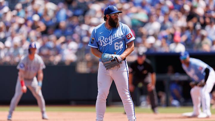 Aug 9, 2026; Kansas City, Missouri, USA; Kansas City Royals pitcher Randy Dobnak (62) on the mound during the fourth inning against the Chicago Cubs at Kauffman Stadium. Mandatory Credit: William Purnell-Imagn Images Aug 9, 2026; Kansas City, Missouri, USA; Kansas City Royals pitcher Randy Dobnak (62) on the mound during the fourth inning against the Chicago Cubs at Kauffman Stadium. Mandatory Credit: William Purnell-Imagn Images