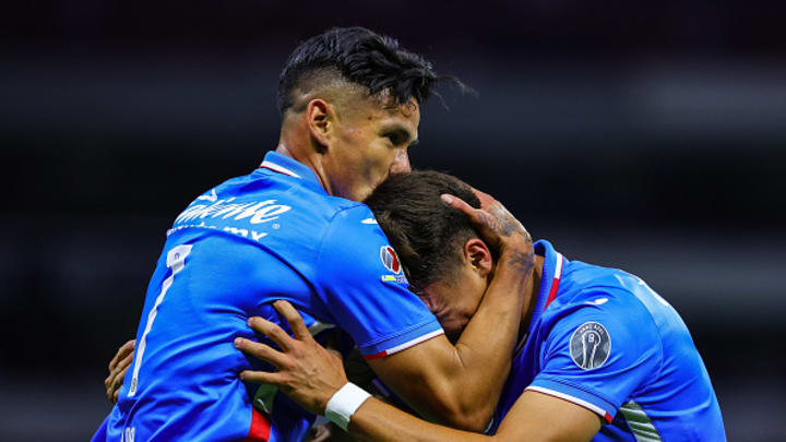 Jugadores de Cruz Azul.