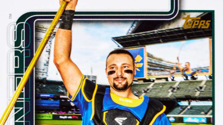 Cal Raleigh, and others, will have autographed Golden Mirror SSP cards in the upcoming flagship Update Series. Cal Raleigh, and others, will have autographed Golden Mirror SSP cards in the upcoming flagship Update Series.