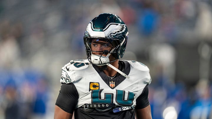Philadelphia Eagles running back Saquon Barkley (26) warms up during a Thursday Night Football game between the New York Giants and the Philadelphia Eagles at MetLife Stadium in East Rutherford on Oct. 9, 2025.