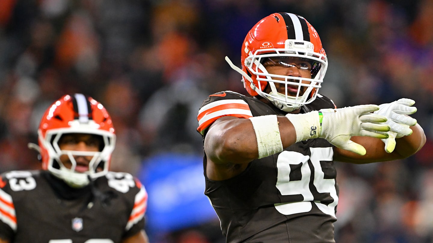 Myles Garrett inches closer to history with growing DPOY case