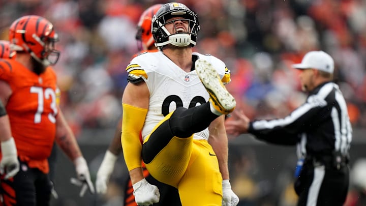 Pittsburgh Steelers linebacker T.J. Watt (90) celebrates a sack of Cincinnati Bengals quarterback Jake Browning (6) in the fourth quarter of a Week 12 NFL football game between the Pittsburgh Steelers and the Cincinnati Bengals, Sunday, Nov. 26, 2023, at Paycor Stadium. Pittsburgh Steelers linebacker T.J. Watt (90) celebrates a sack of Cincinnati Bengals quarterback Jake Browning (6) in the fourth quarter of a Week 12 NFL football game between the Pittsburgh Steelers and the Cincinnati Bengals, Sunday, Nov. 26, 2023, at Paycor Stadium.