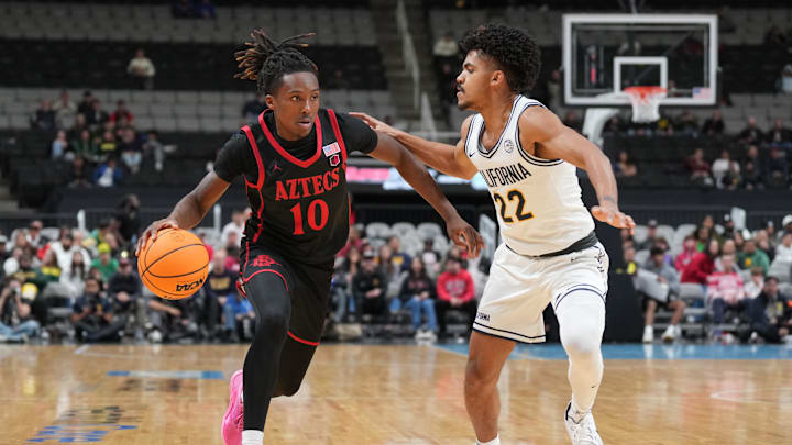 San Diego State Aztecs guard BJ Davis (10). San Diego State Aztecs guard BJ Davis (10).