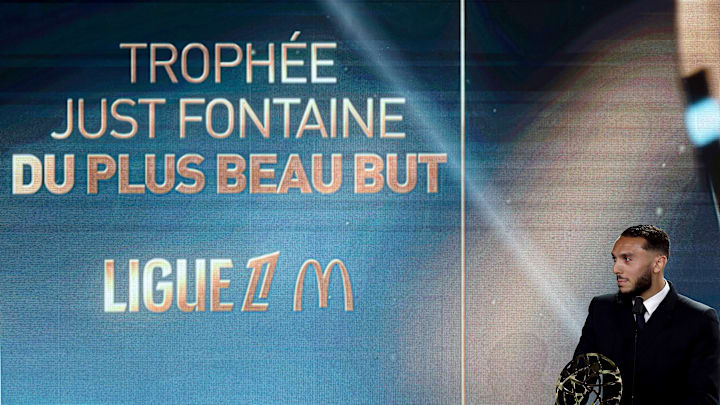 L'international algérien, Amine Gouiri, est le lauréat du trophée Just Fontaine du plus beau but inscrit en Ligue 1 lors de la saison 2024-2025.