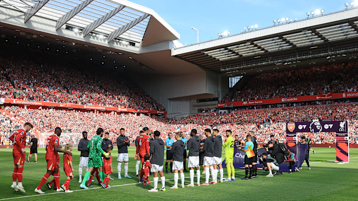 Liverpool FC v Arsenal FC - Premier League Liverpool FC v Arsenal FC - Premier League