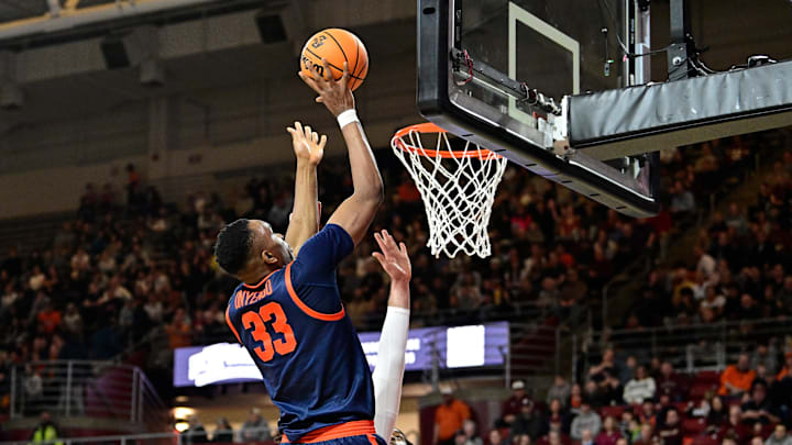 Virginia Cavaliers center Ugonna Onyenso