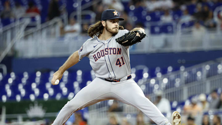 Aug 6, 2025; Miami, Florida, USA;  Houston Astros starting pitcher Spencer Arrighetti (41) pitches against the Miami Marlins during the first inning at loanDepot Park. 