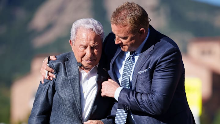 Making our final picks for college football's biggest Week 9 games today with help from the gang on ESPN's College GameDay. Making our final picks for college football's biggest Week 9 games today with help from the gang on ESPN's College GameDay.