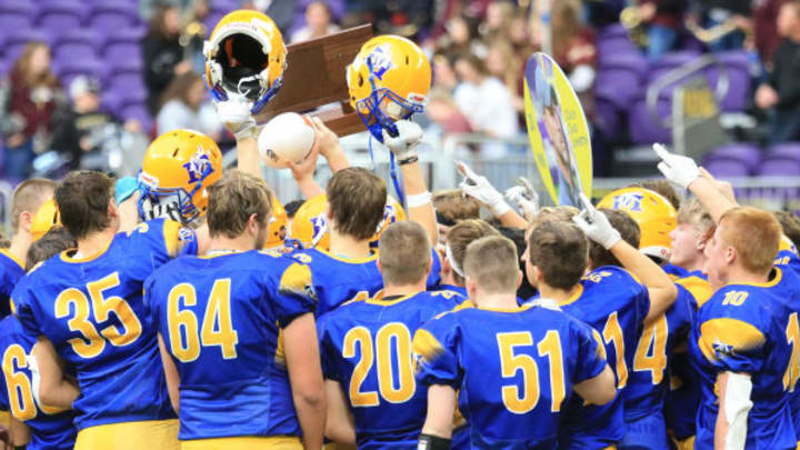 Minneota celebrating a 2022 Class 1A Prep Bowl win