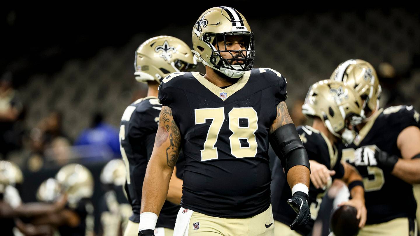 Vita Vea Active as Buccaneers Face Saints, Rookies Step Up