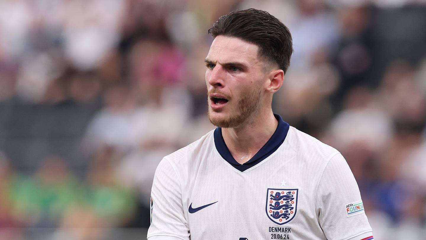 Declan Rice offers classy response to James McClean's 'overrated' claim