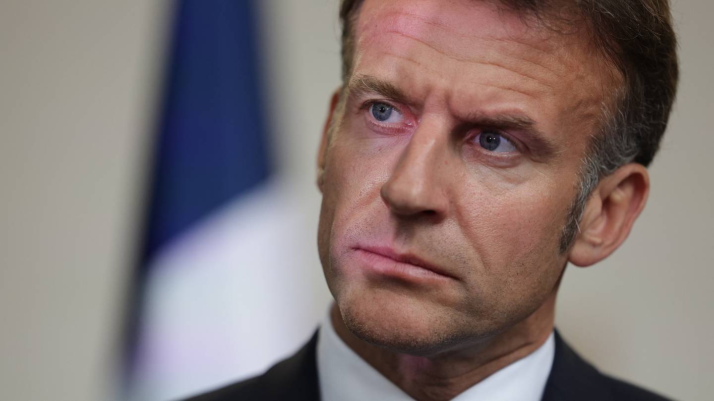 PSG - Bayern Munich (VIDEO) : Le drôle de pronostic d'Emmanuel Macron avant la demi-finale de Ligue des Champions