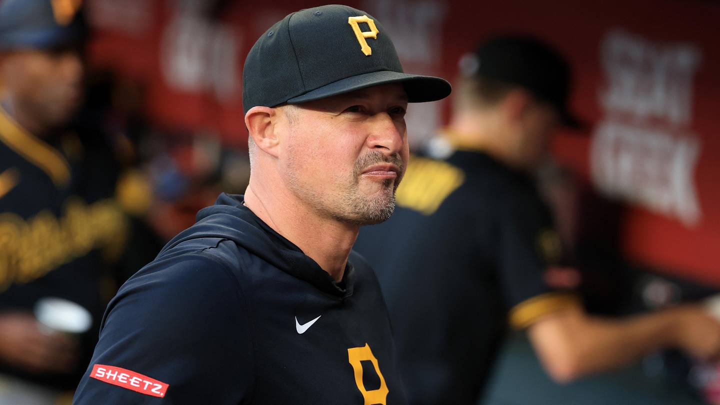 Pirates loss to Cardinals puts Don Kelly back in fans’ crosshairs