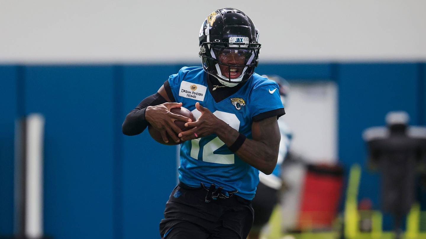 Jaguars Bet on Rookie Stars Thomas Jr. and Hunter