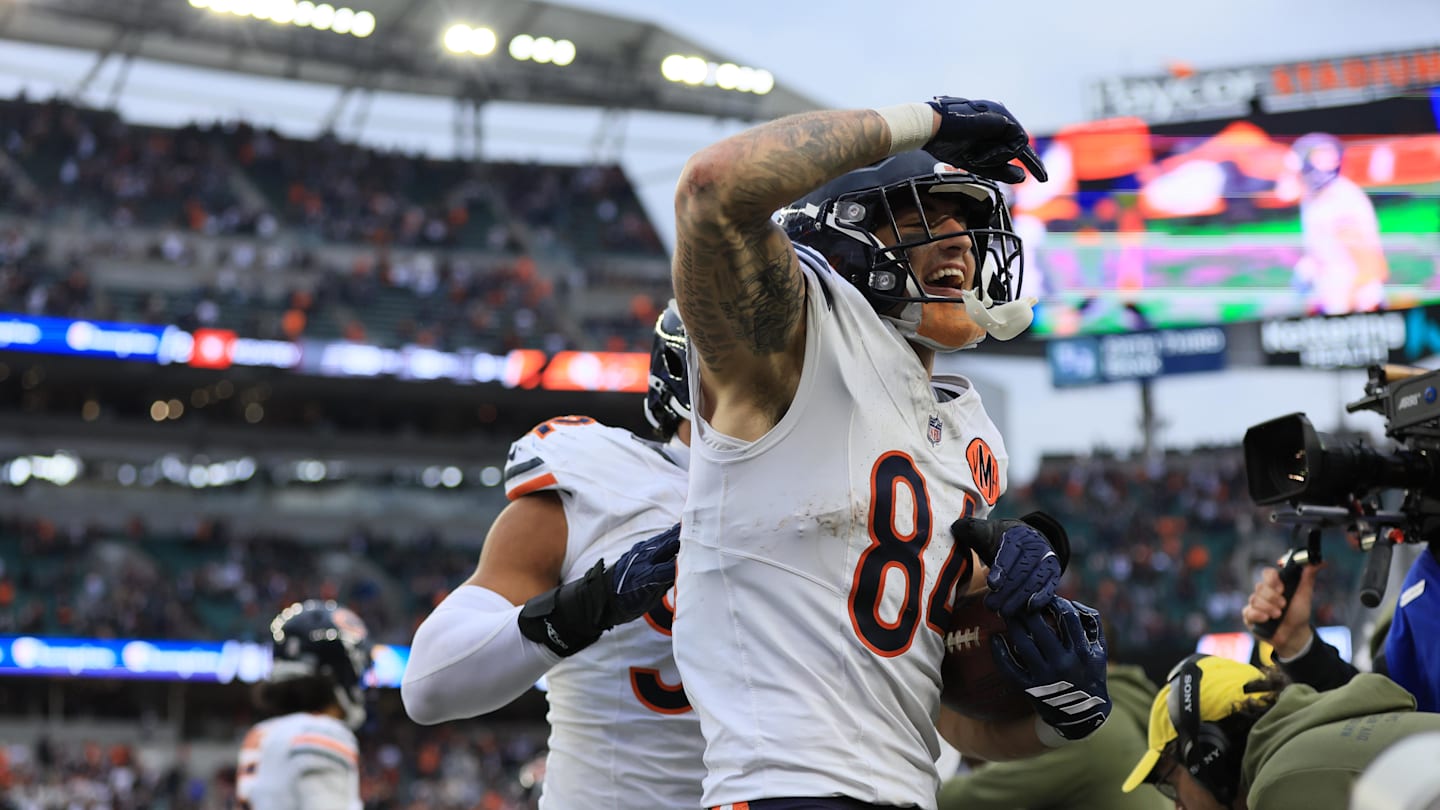 Colston Loveland earns coveted honor from Pro Football Focus