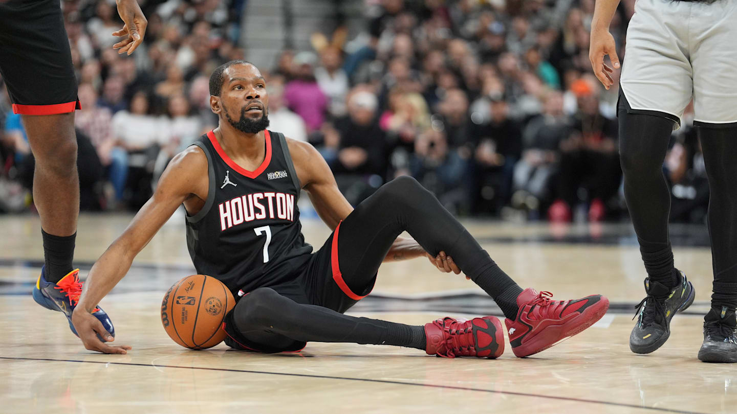 Rockets' Kevin Durant Breaks Silence on Twitter to Praise USA at WBC