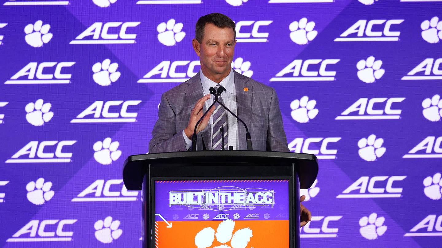 ESPN analyst drops shocking verdict on Dabo Swinney’s Tigers entering 2026