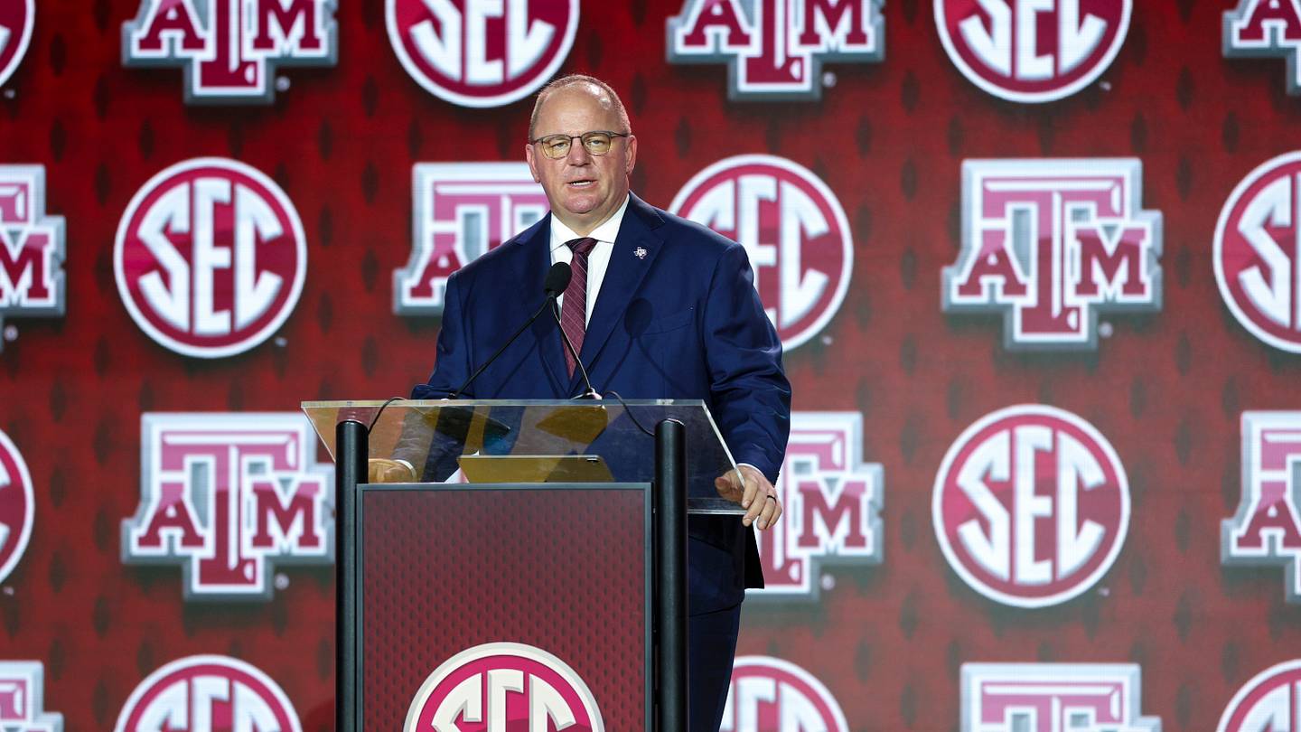 Mike Elko Confindent in New Kicking Game Ahead Of Fall Camp