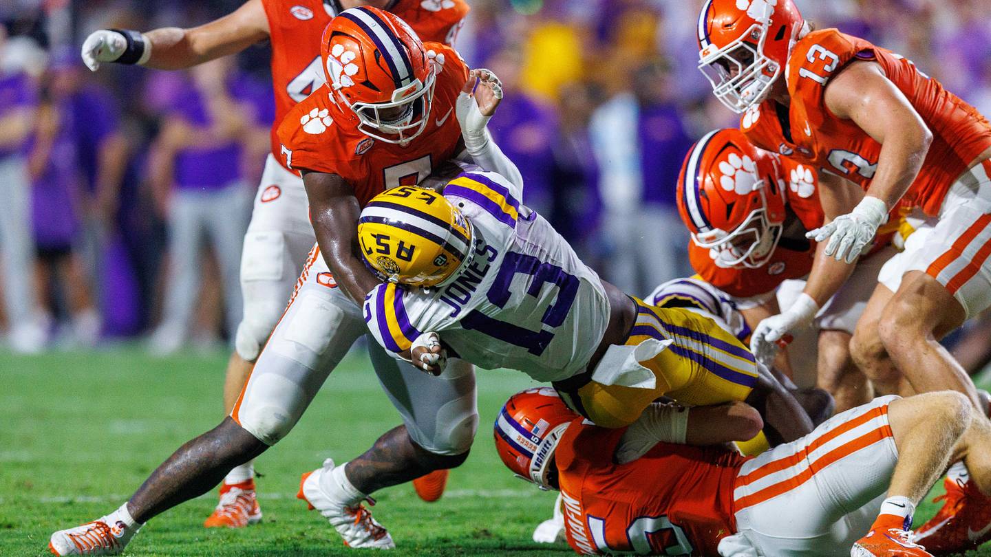 Clemson Tigers Prepared to Lose Another Defensive Tackle 'For A While'