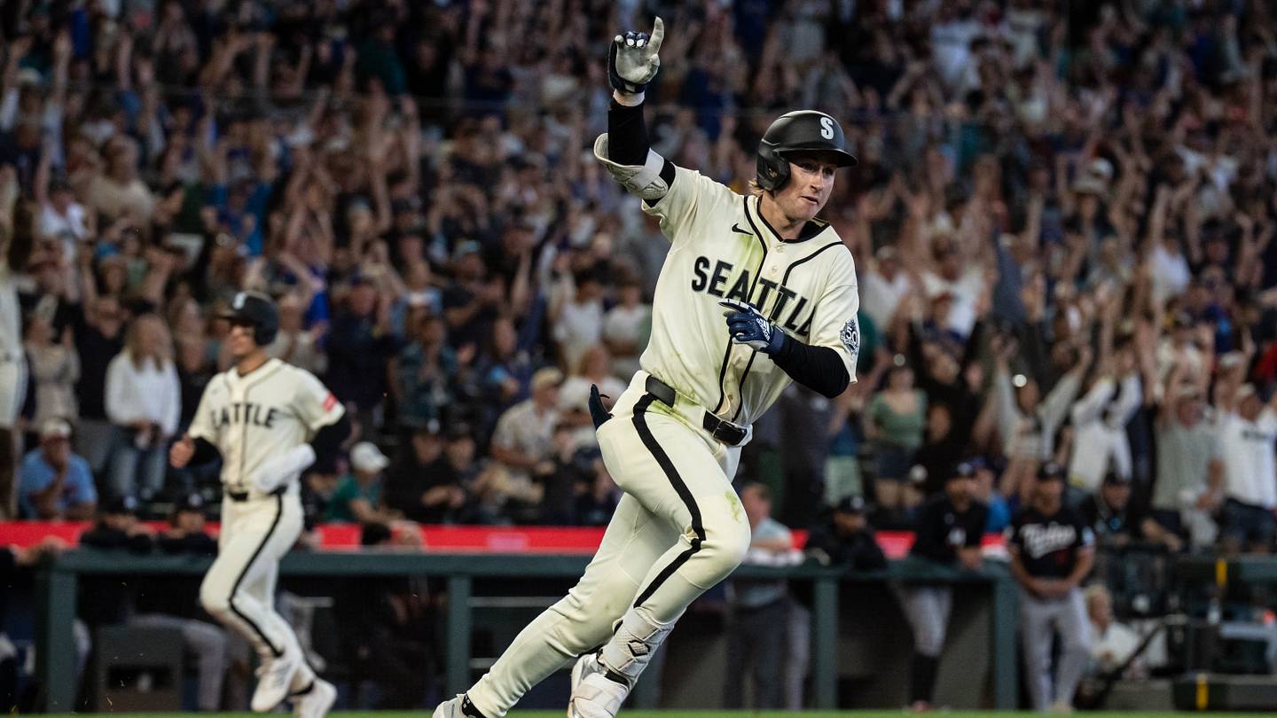 Colt Emerson's Rookie Season With Mariners Reportedly Ending Early