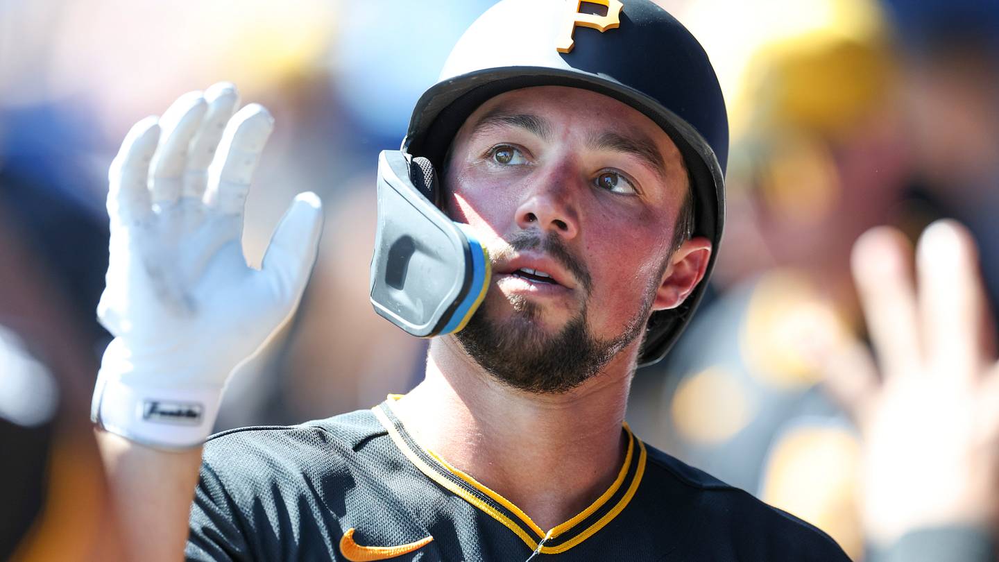 Pirates Outfielder Exercises Contract Opt-Out