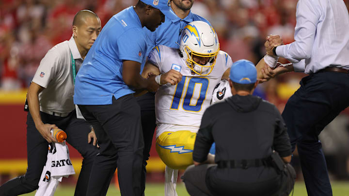 Los Angeles Chargers v Kansas City Chiefs