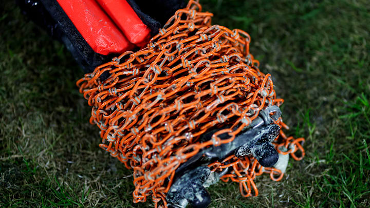 Football chains to measure downs