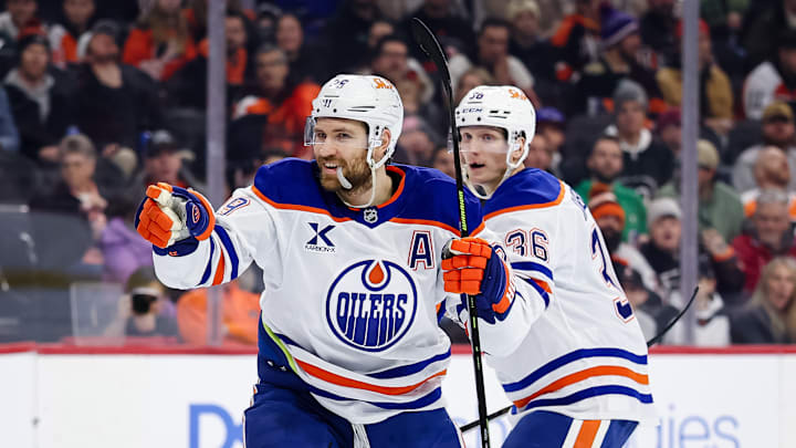Edmonton Oilers v Philadelphia Flyers